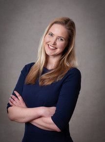 Dr. Annemarie Gansser